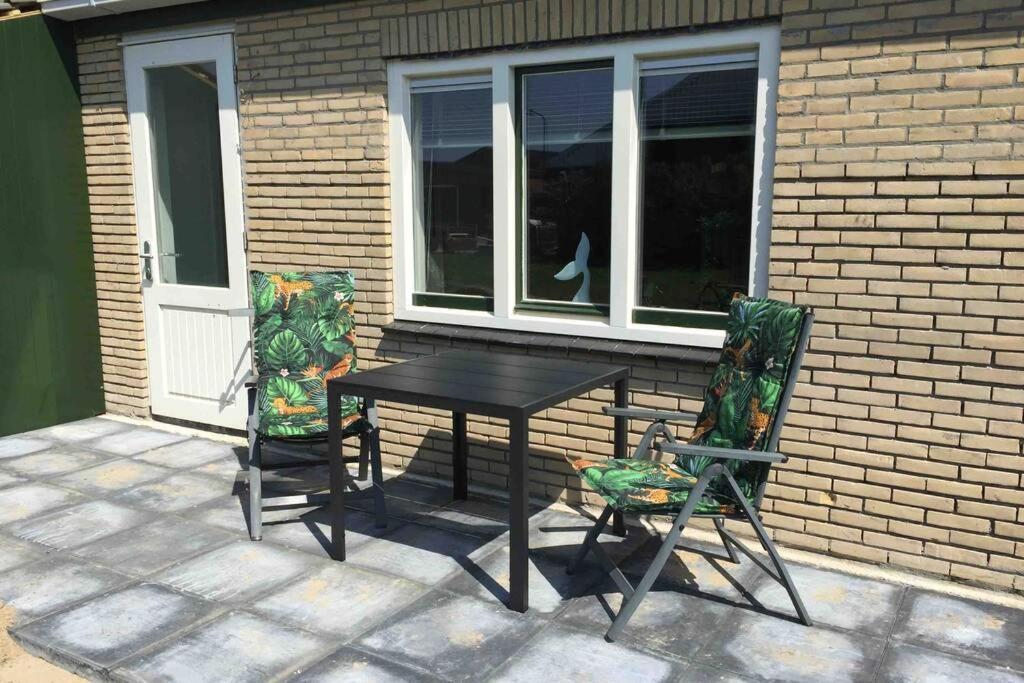 Bungalow Op Bedrijf Met Melkkoeien De Cocksdorp  Εξωτερικό φωτογραφία